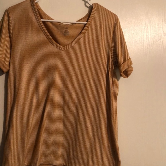 American Eagle Outfitters Tops - V neck soft tee never worn